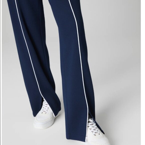 NWT SPANX AirEssentials Pique Straight Leg Pant Timeless Navy - Picture 3 of 4